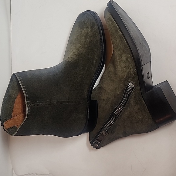 Frye Distressed Gorgeous Olive Suede Side Zip Ankle Quality Bootie Boots Size 8B - Picture 13 of 15